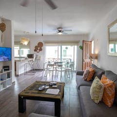 Condo Luciana by Blueplaya 2 blocks 5th Ave.