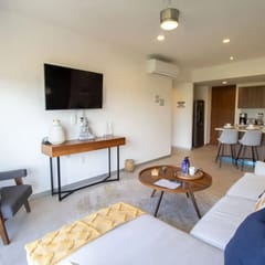 Condo Urban Towers Joy&Glory 308 by Blueplaya