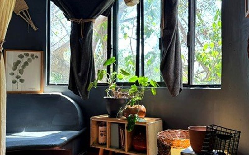 Living nook with plants