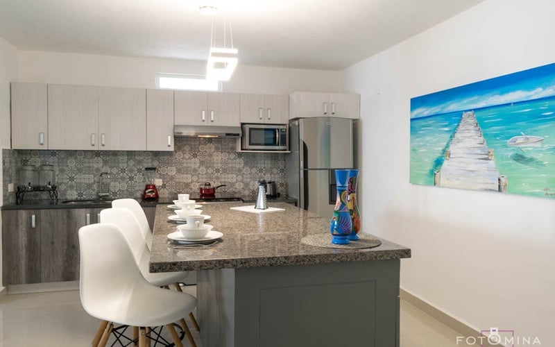 Kitchen with island