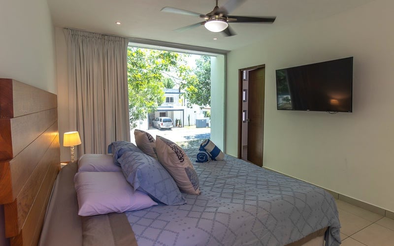 Master bedroom with garden view